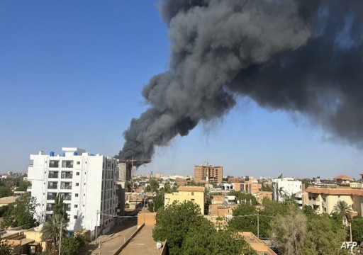 بريطانيا تعلن إجلاء دبلوماسييها من السودان