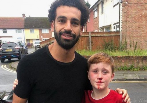 محمد صلاح ينقذ رجلاً مشرداً من التنمر في ليفربول