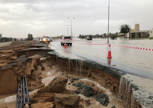 هطول أمطار غزيرة على 7 مناطق وإعلان حالة طوارئ برأس الخيمة