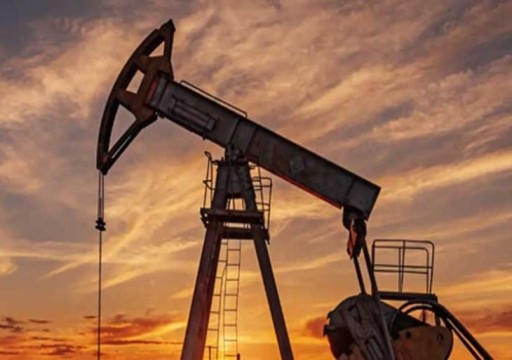 النفط مستقر قرب أعلى مستوى في ثلاثة أسابيع بفعل توتر الشرق الأوسط وطلب الصين