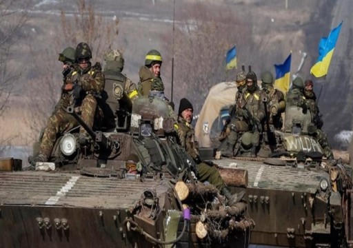 واشنطن بوست: الولايات المتحدة ترفع حظر الأسلحة عن وحدة عسكرية أوكرانية