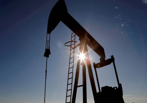 النفط يصعد وسط توقعات بأن يزيد اتفاق سقف الدين الأمريكي الطلب على الخام