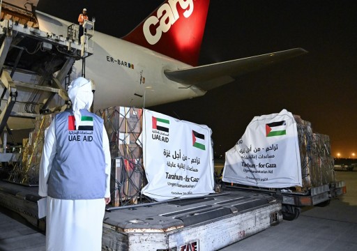 مناورة المساعدات الإنسانية.. كيف طوّعت أبوظبي مساعداتها الإنسانية لقطاع غزة لصالح الكيان الصهيوني؟