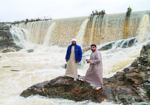 الأمطار على الدولة تسجل أرقاماً قياسية غير مسبوقة منذ 24 عاماً