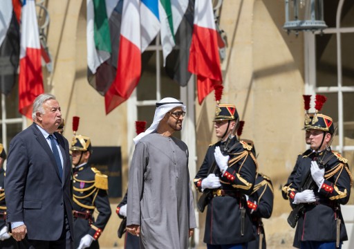 رئيس الدولة يبحث "التعاون البرلماني" مع رئيس مجلس الشيوخ الفرنسي