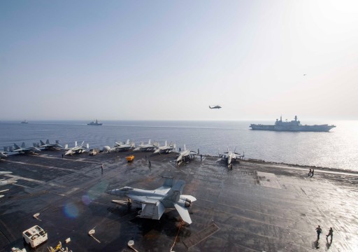 الحوثيون يعلنون استهداف سفينة وحاملة طائرات أمريكية بالبحر الأحمر