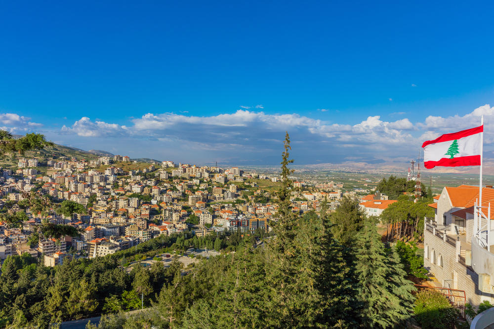 السعودية تطلب من رعاياها مغادرة لبنان