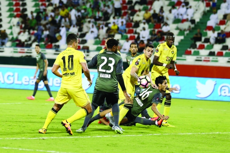 مالذي يمنع اللاعب المواطن من الاحتراف بالخارج؟