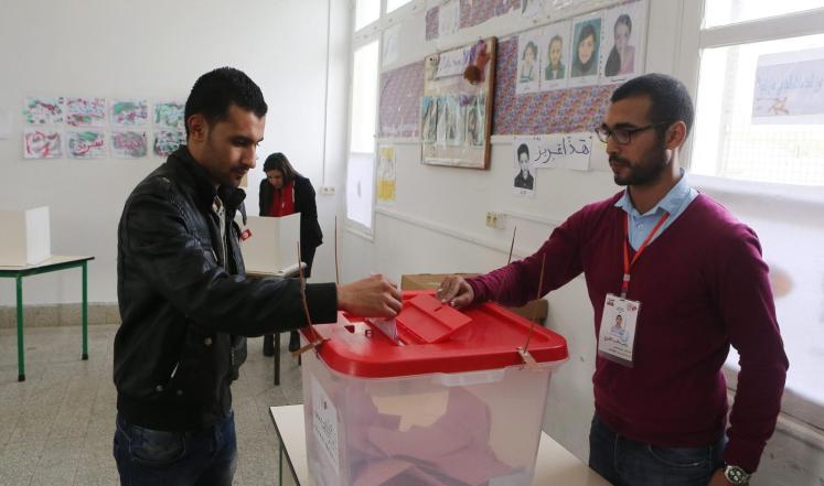 بدء فرز أصوات الناخبين في تونس