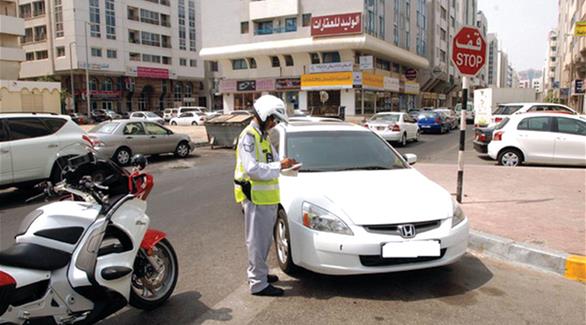 الداخلية تنفي وقف العمل بنظام خفض المخالفات المرورية