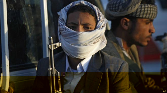 مقتل العشرات في اشتباكات بين حوثيين والقبائل في رداع وسط اليمن