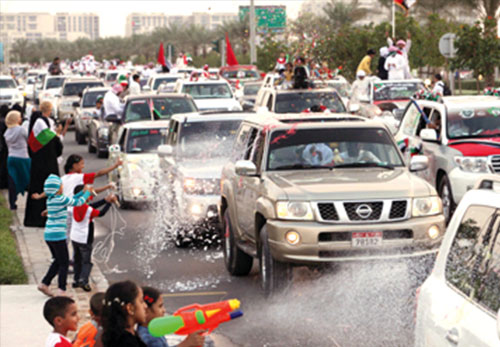 شرطة دبي: مسيرات "اليوم الوطني" يجب أن تحصل على الموافقة